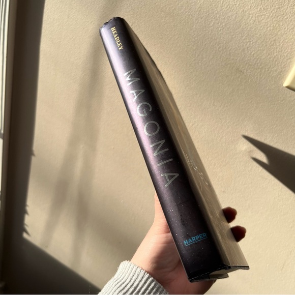 📚 4/25$ 📚 
Ya fantasy book - Picture 5 of 6